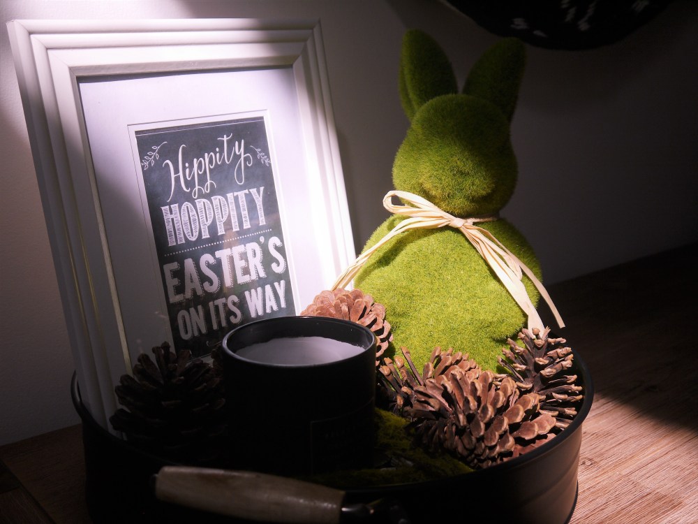 easter-entry-vignette-closeup