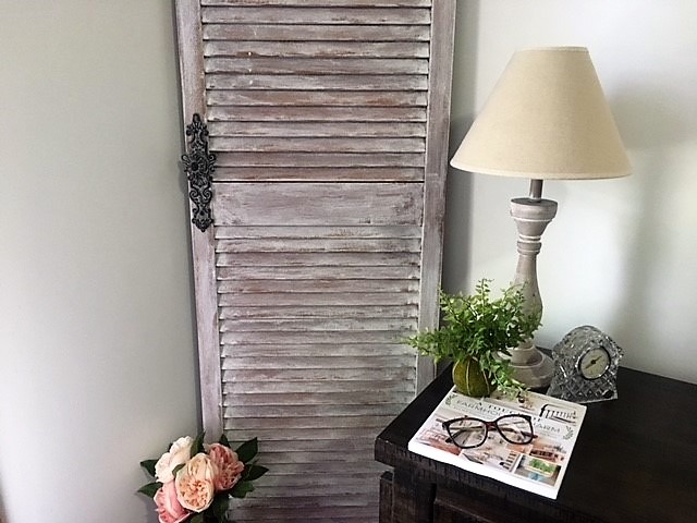 farmhouse-door-chalk-paint-styled-8
